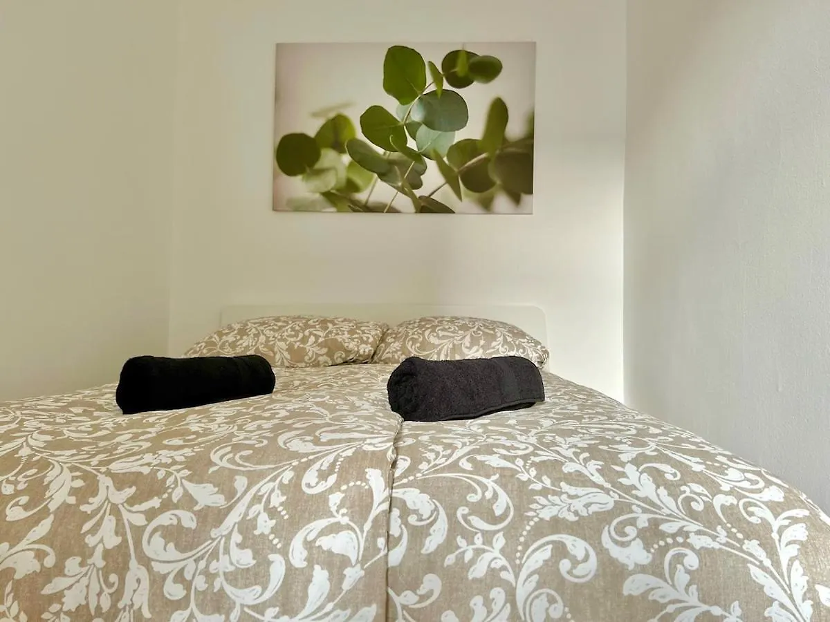 Long Term Stylish Apartment With Free Parking ウィーン オーストリア